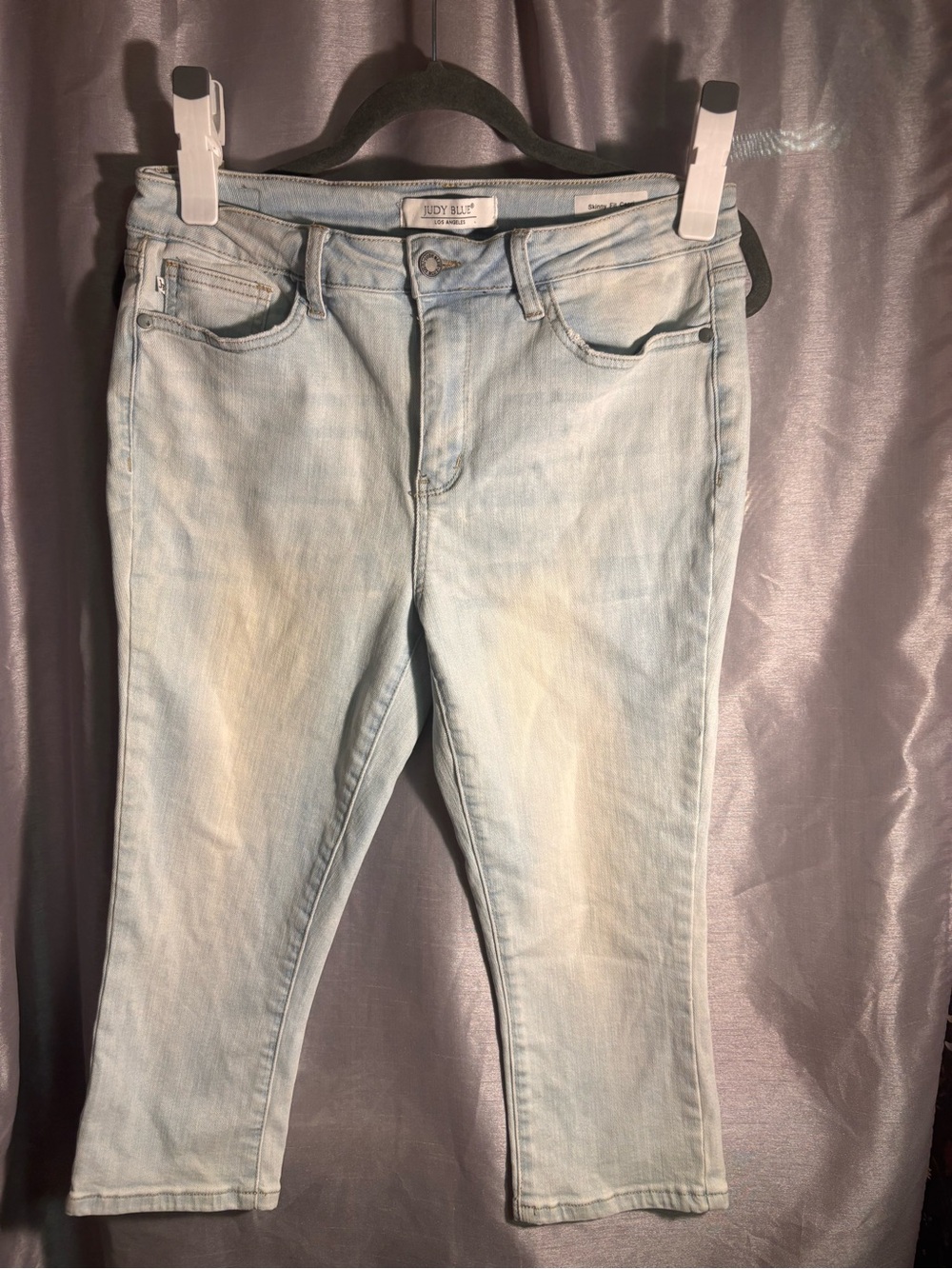 Judy Blue Light Wash Cropped Jeans
